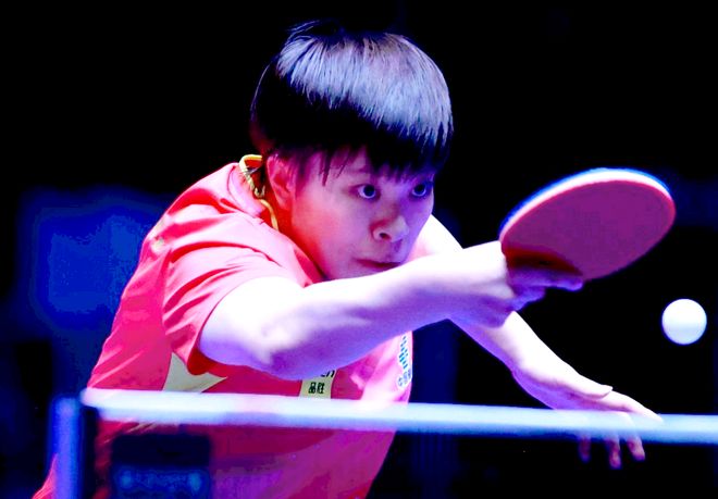 她不仅以队 她不仅以队